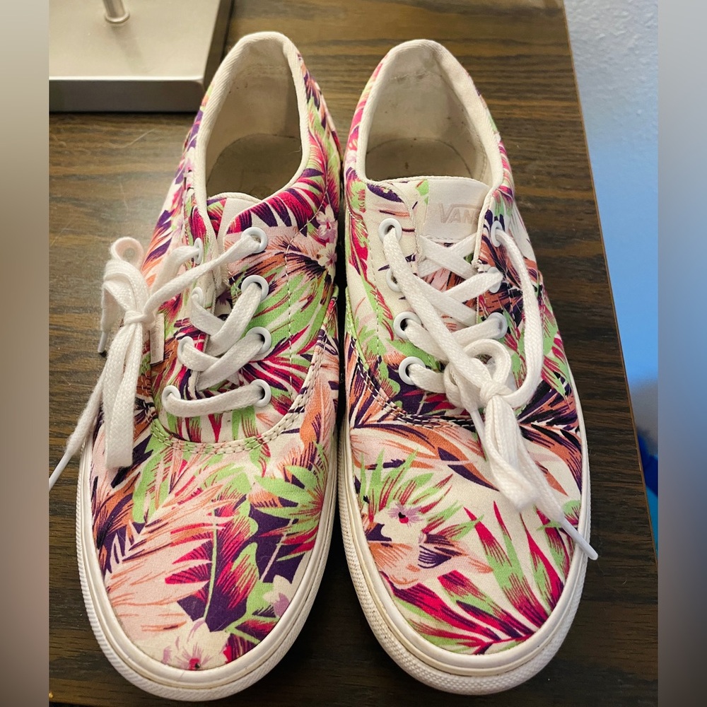 Tropical Vans women’s size 8